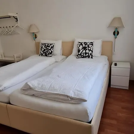 Hotel Corona Szálloda *