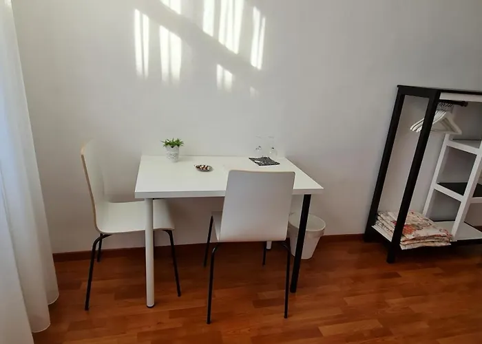 Hotel Corona 호텔 로카르노